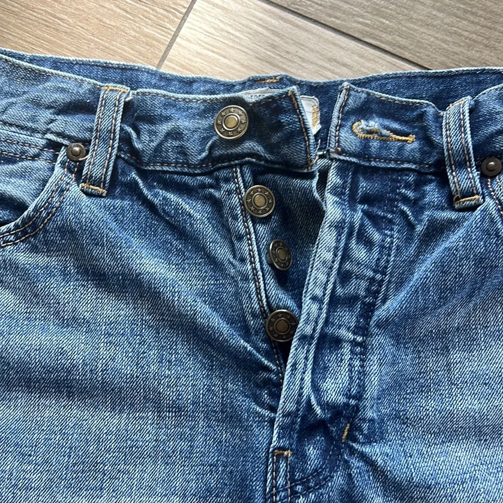 FREE PEOPLE Button Fly Distressed Raw Hem Denim Jean Cut Off Shorts 26